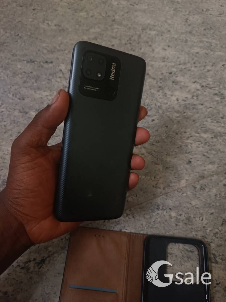 XIMOMI 11i     REDMI 10A TWO MOBILE 