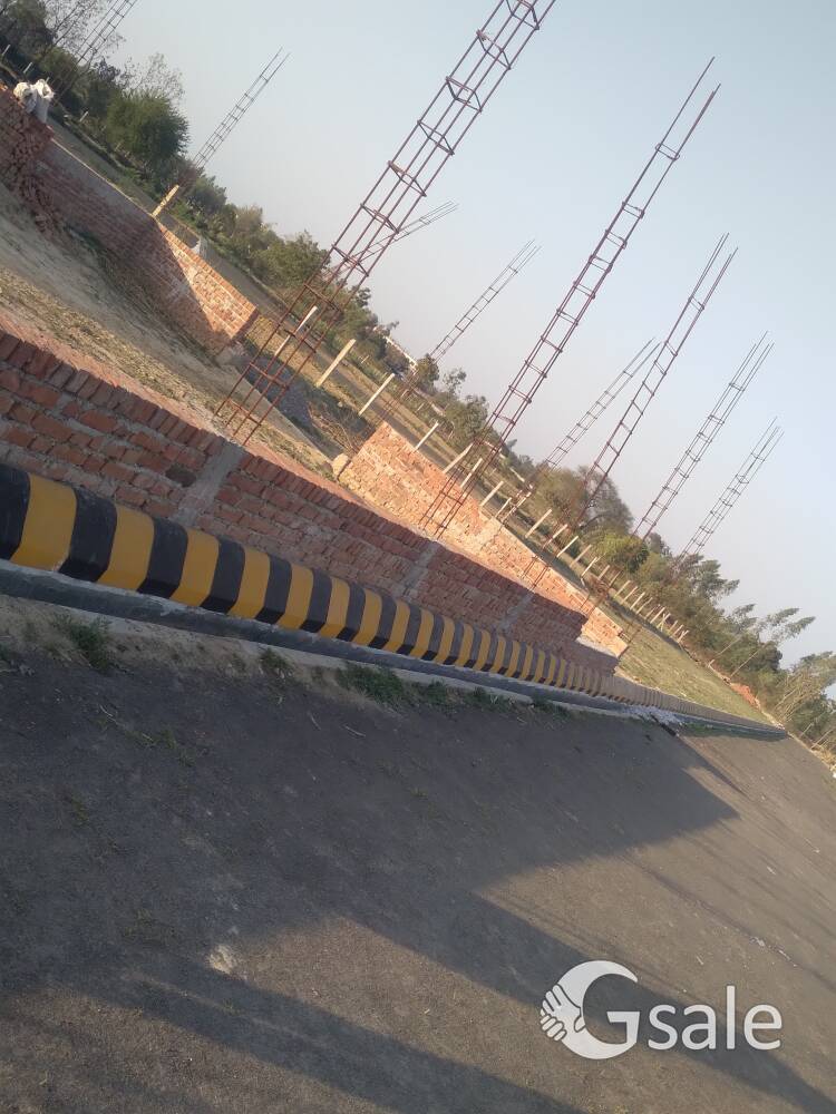 sitapur road se 1km ki Distance p plot le matra 550k rate se call kare 9369007754