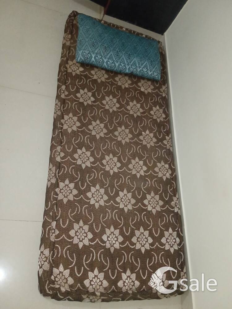 Single Mattresses(4 nos)and pillows(4 nos). 5 months old.