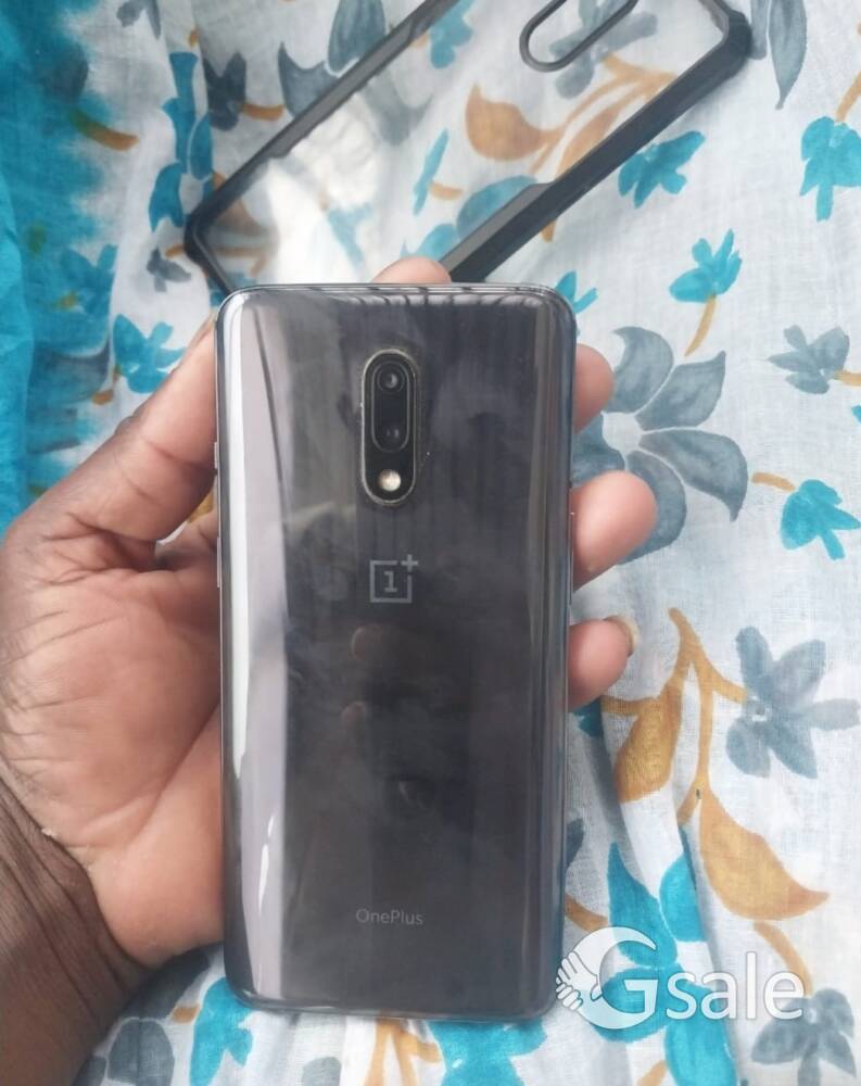 one plus 7 good condition ram 6 gb 128
