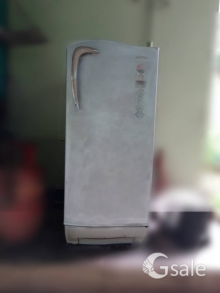 refrigerator 