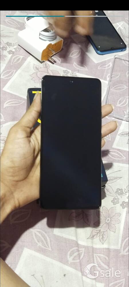 IQOO neo 7Pro 5G 8Gb 128 1 month warranty remaining With bill and Box 