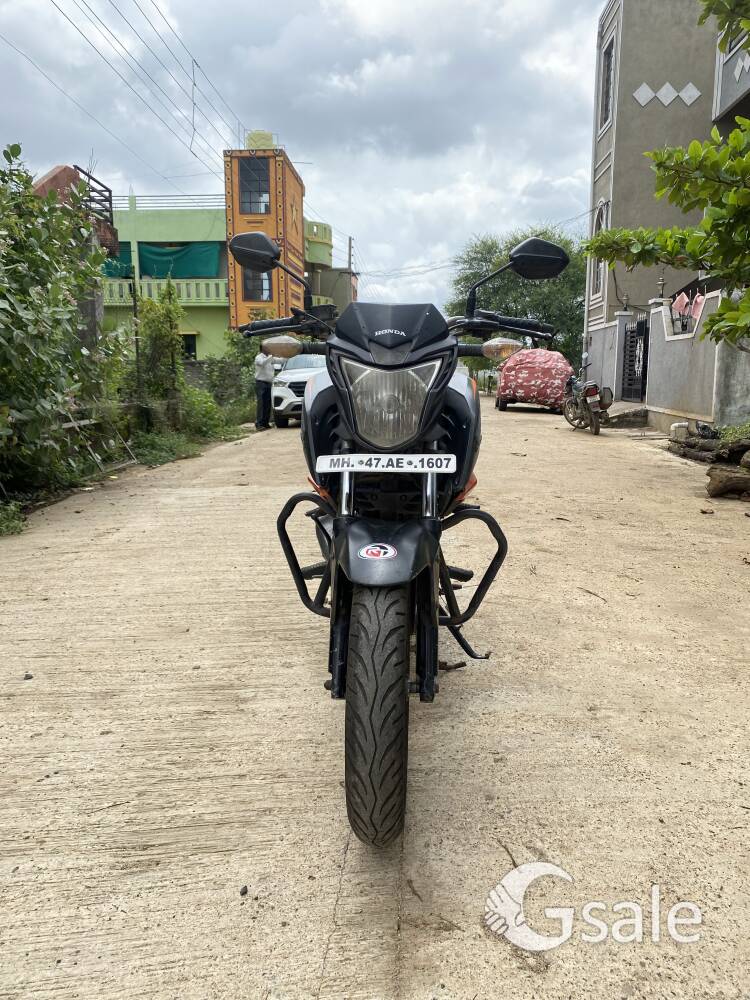 Honda  CB hornet 160r 