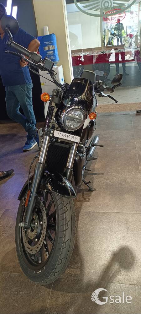 Yezdi Roadster