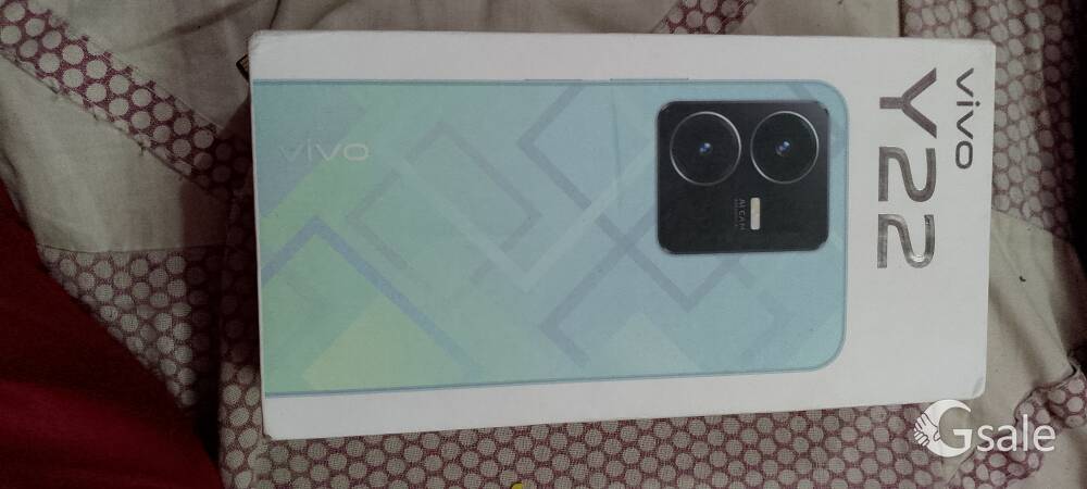 vivo y22 4/64 / 7 month old 