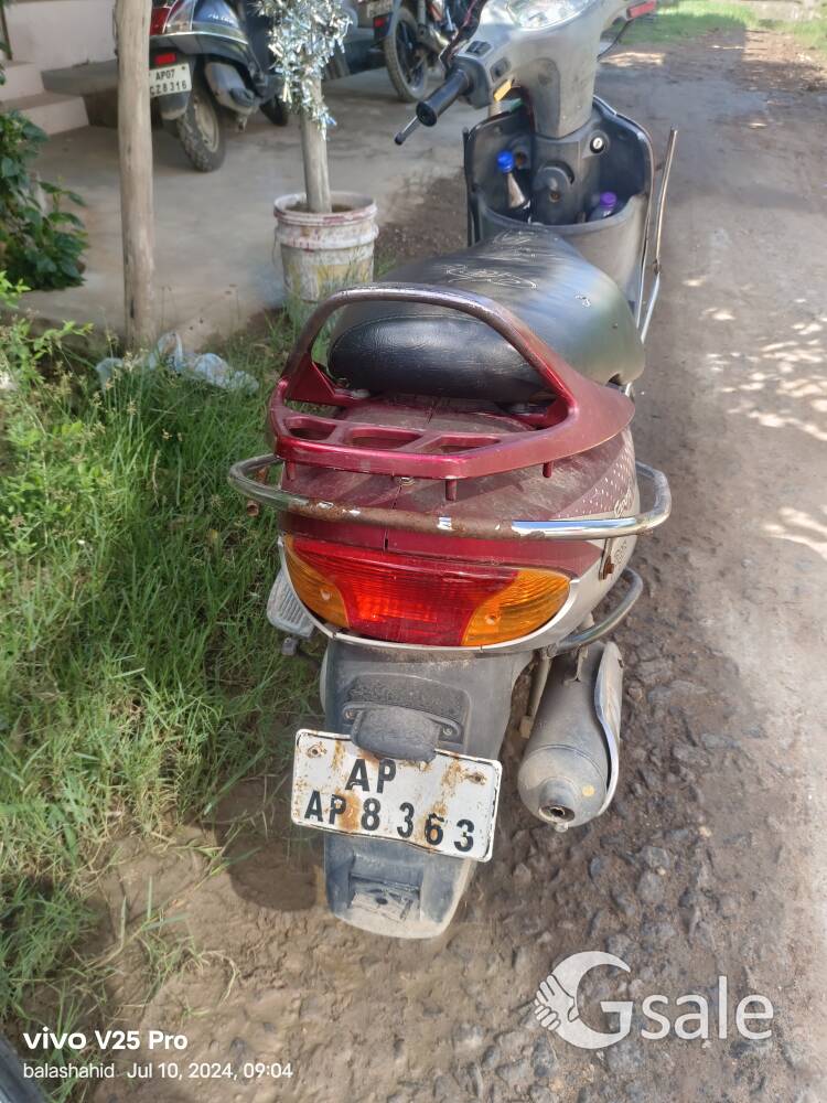 tvs scooty 
