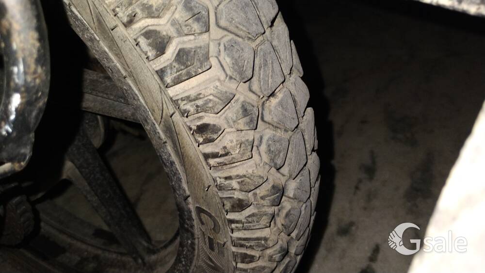 urgent sale tyre bhi abhi dalvaya hai bilkul new hai 5k k only tyre Dalvaya hai 