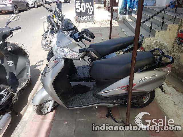 Hero duet scooty