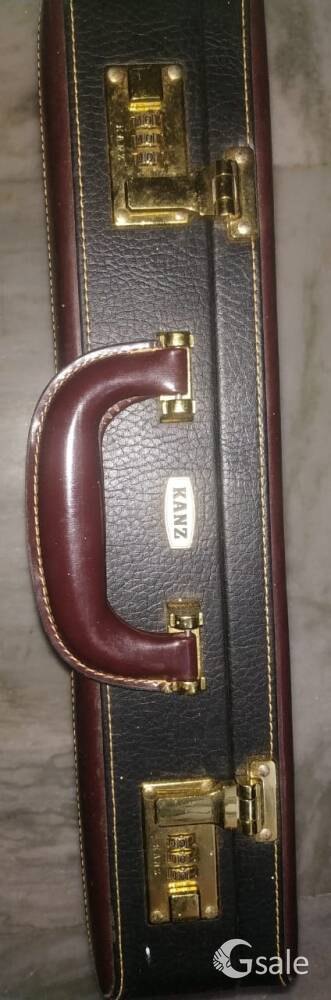 leather briefcase 💼 