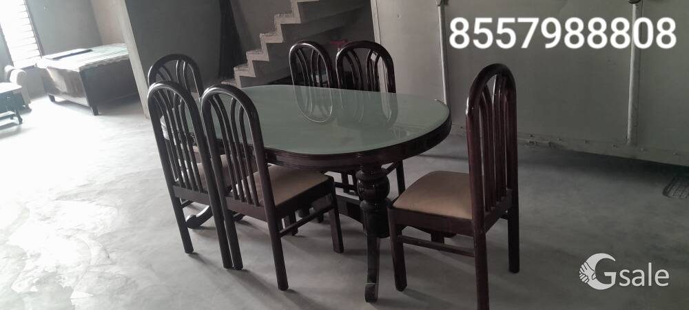 urgent dining table 