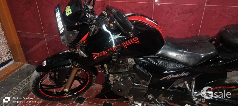 Apache RTR 200 4v