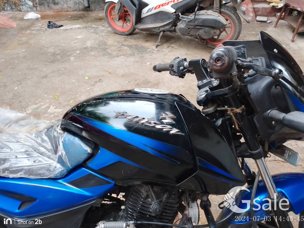 bajaj pulsar 150