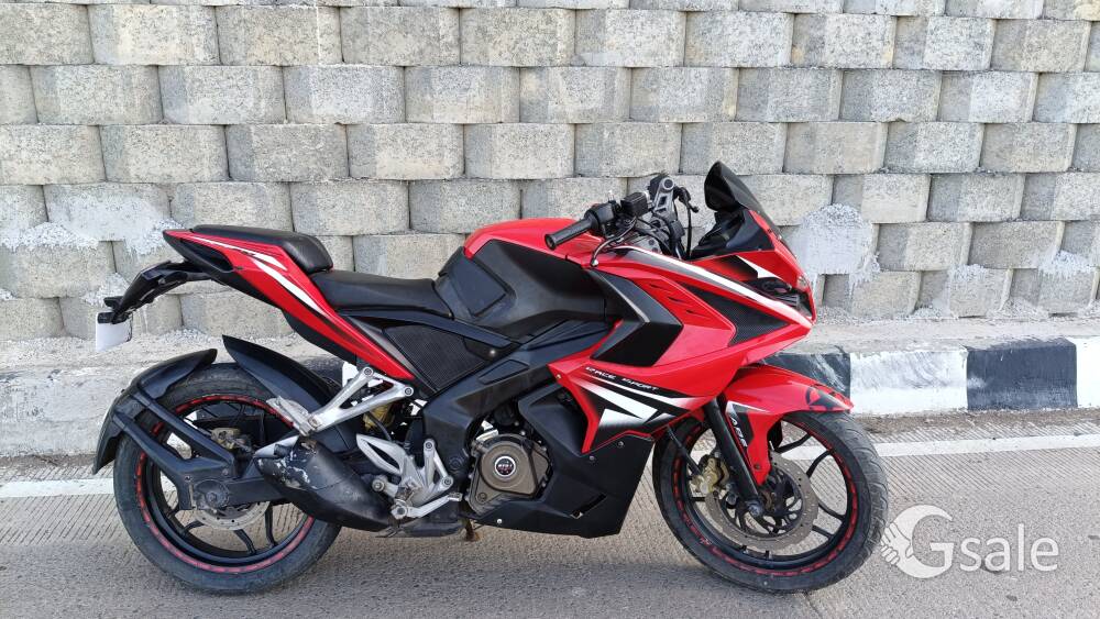 Bajaj Pulsar 200