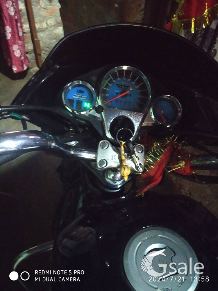 super Splendor I 3s 2017 model jisko bhi leni hai message Karen
