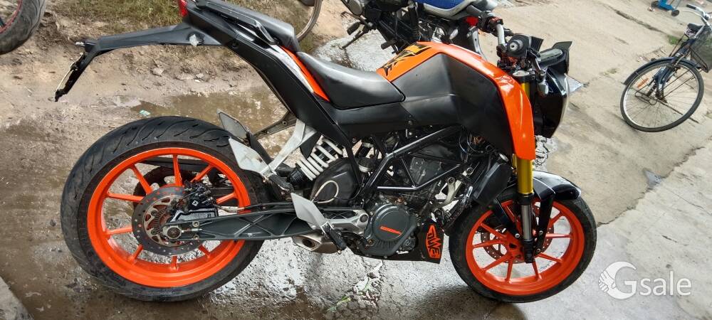 kTM Duke125 Bs4