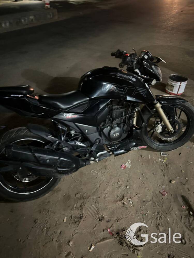 I am selling Rtr bike 200 4v 