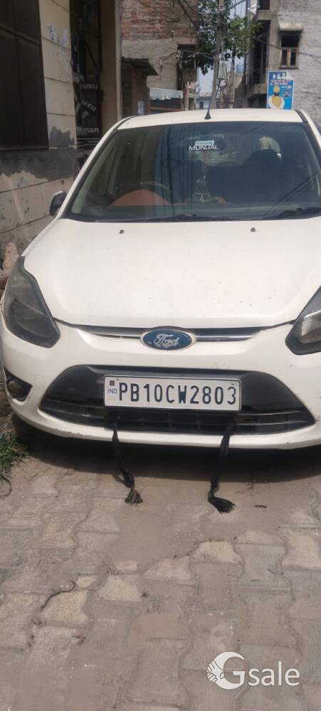 Ford figo 2010 model white color 2025 tak pass a agai v hojugi