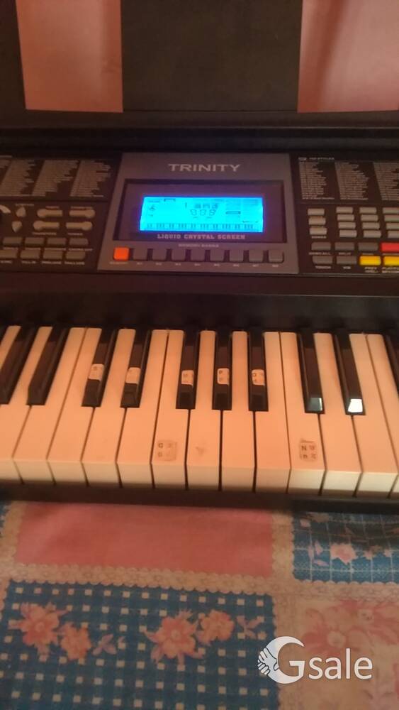 Trinity Piano 75x best condition