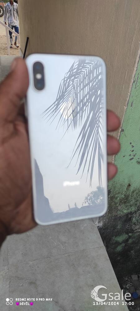 iphone x...fix. price... box and data cable..... 3/256gb.