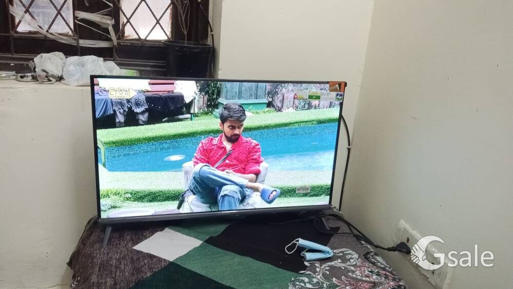 tv 32 inches 4 mth old new condition 