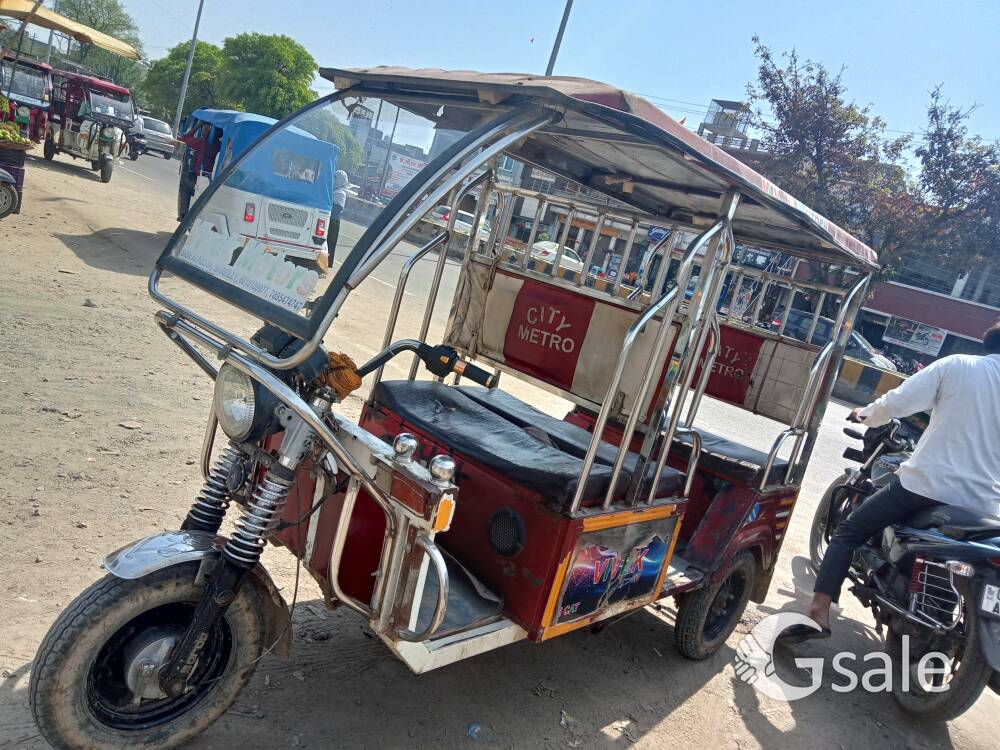 City metro e riksha 4 battery wala