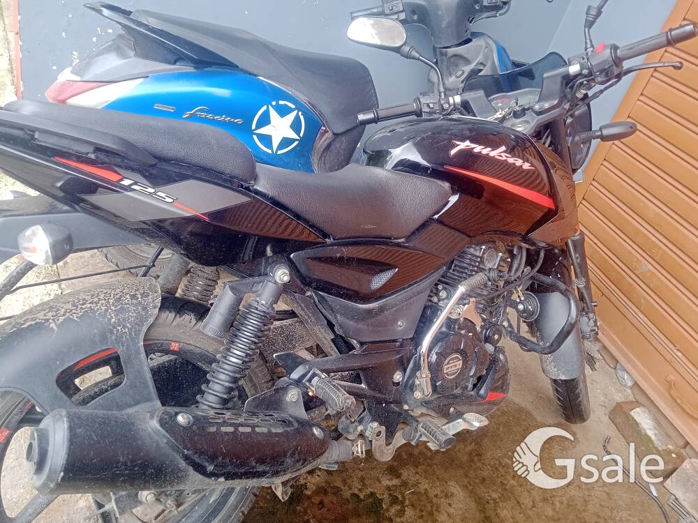 Bajaj Pulser bike 