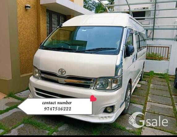 TOYOTA HIACE 