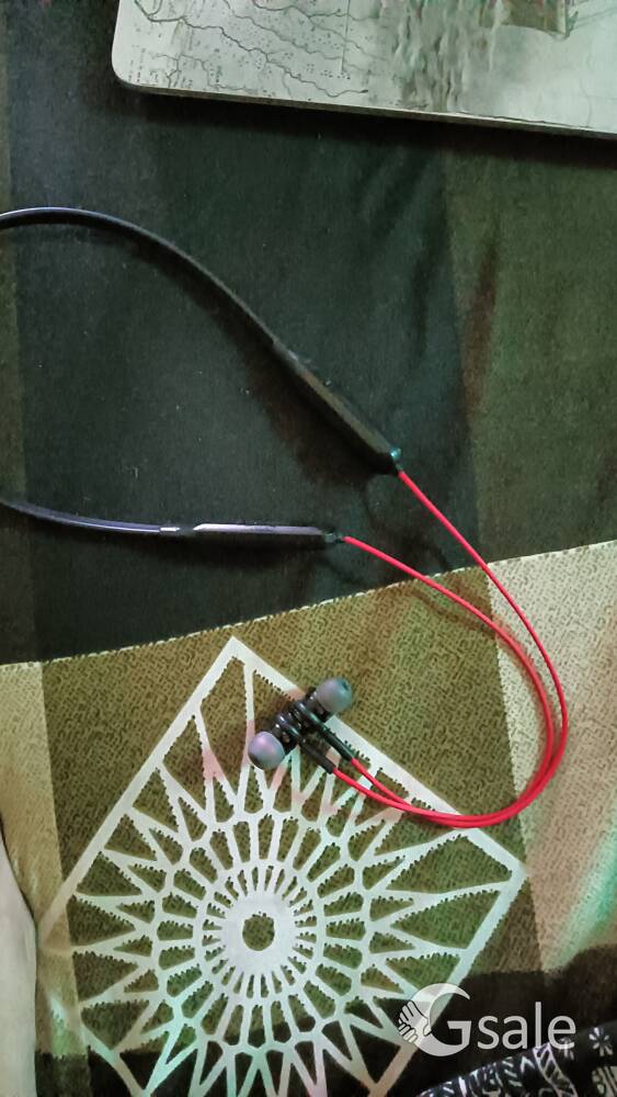 bluetooth earphone