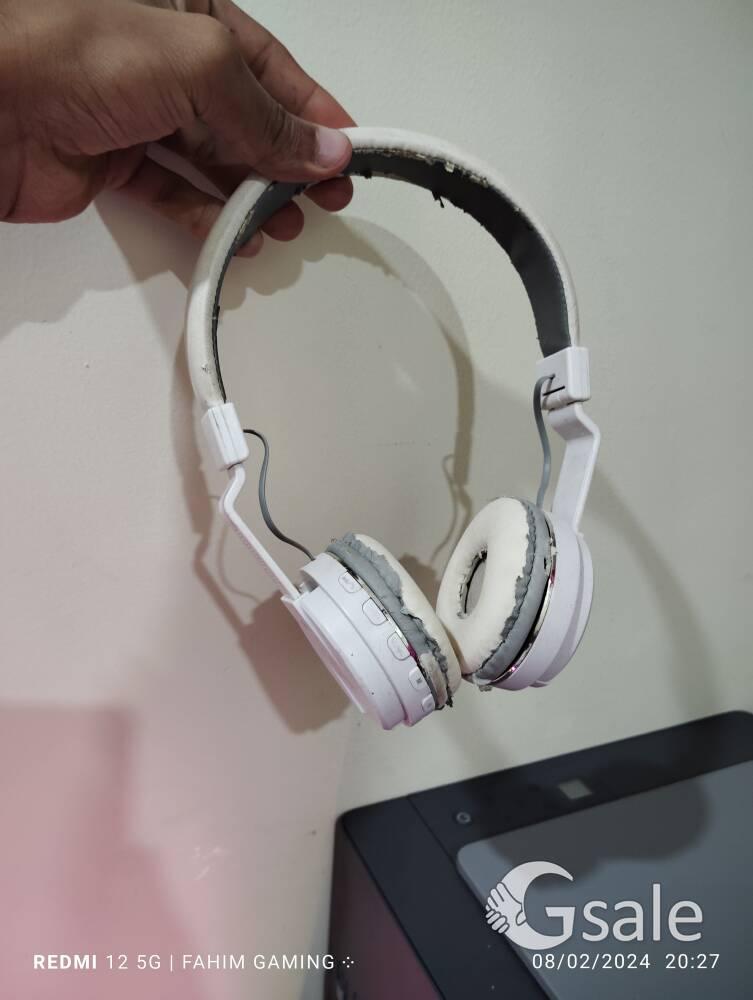 HEAD-PHONES