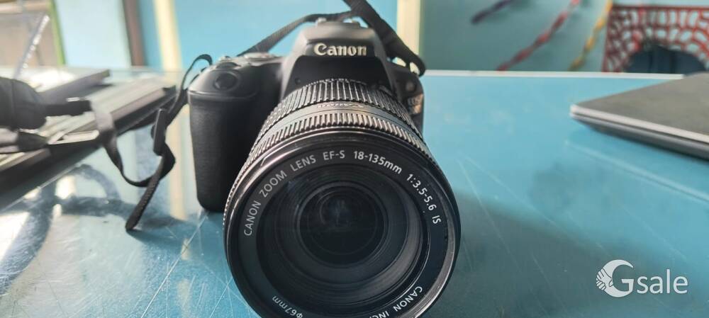 canon 200D camera 