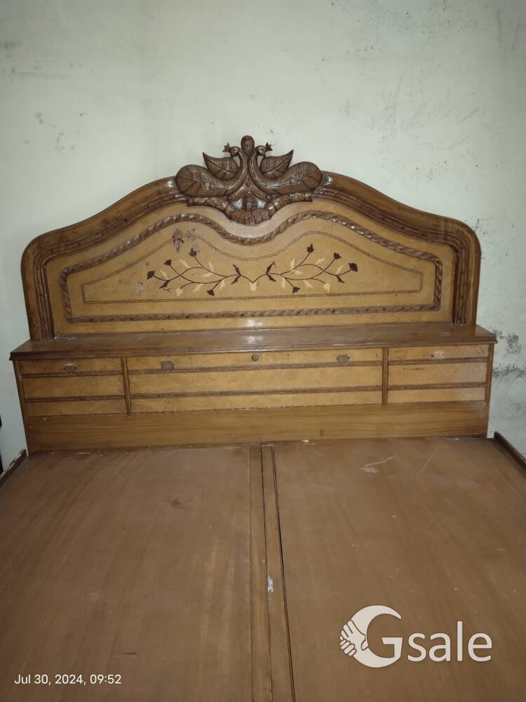 Double bed in good condition 