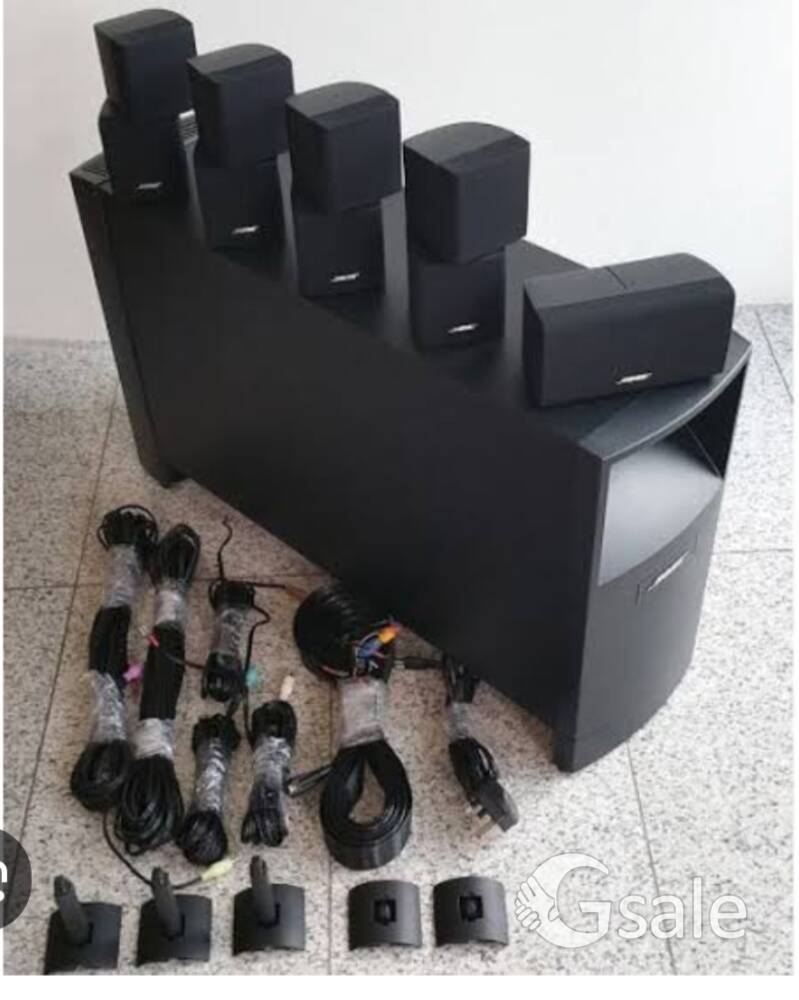 Bose acoustimass 15 series 2 with cable and wall mount stand 