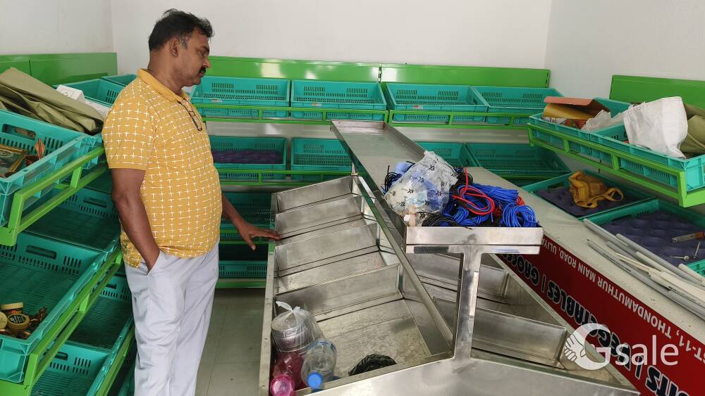 Fruits and vegetable racks
