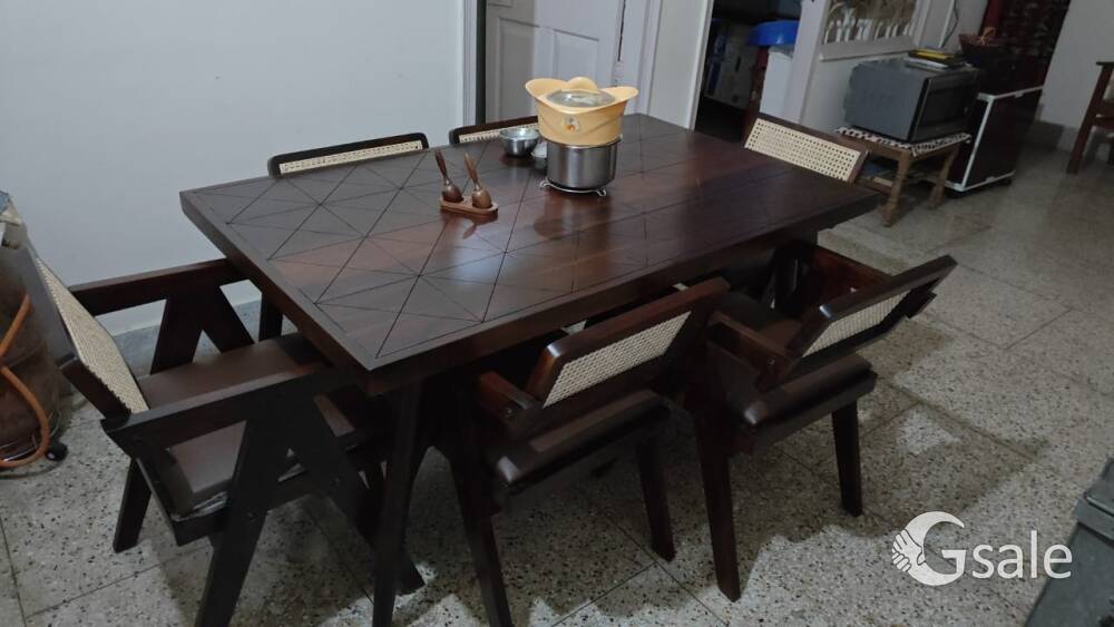 DINING TABLE CRAFTSMILL 