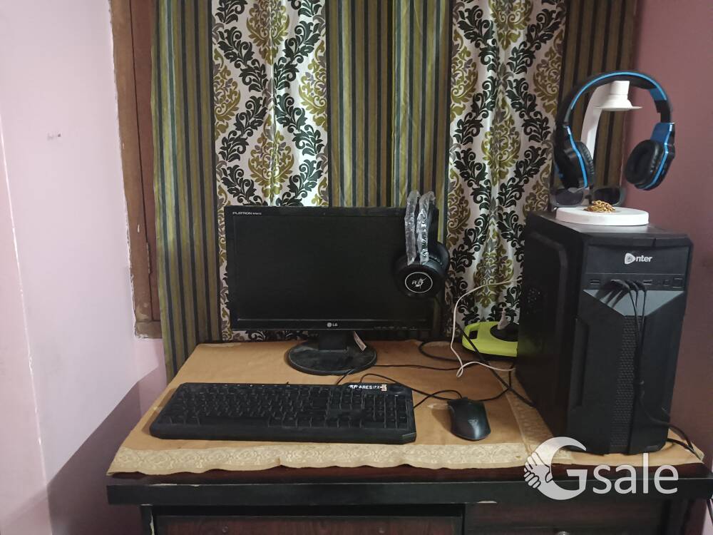 pc with moniter