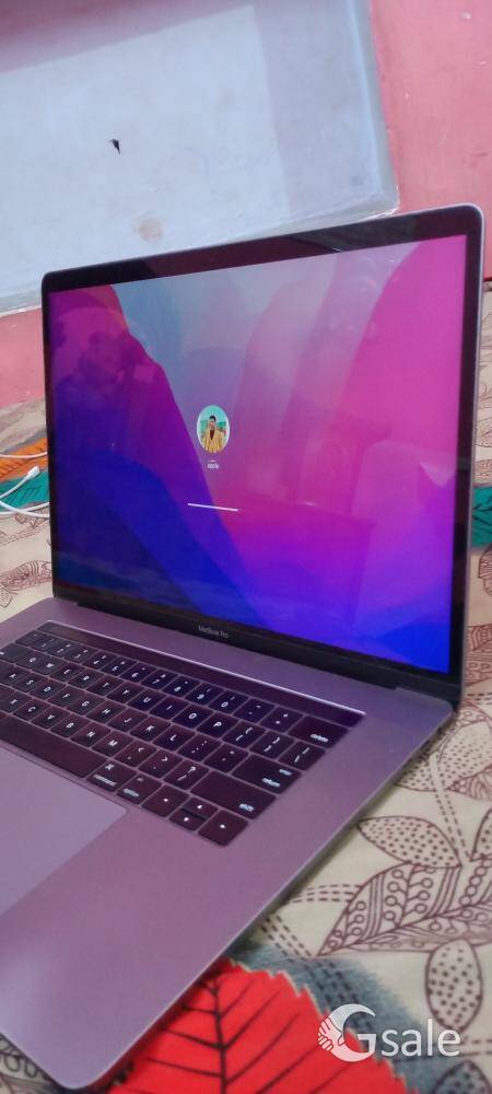 MacBook Pro 15 price 43,000