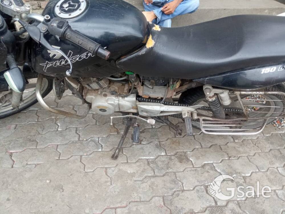 2007 model pulser bike sale for good conditions urgent