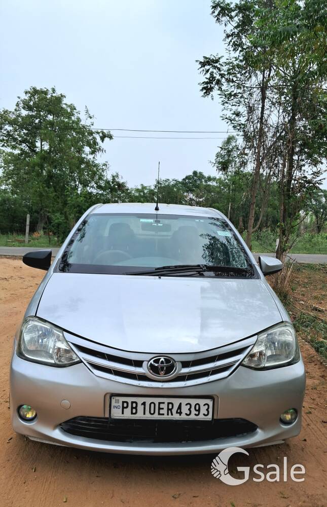 Etios Dizal  top model fast oner power steering power windows new battery new tires center lock AMP