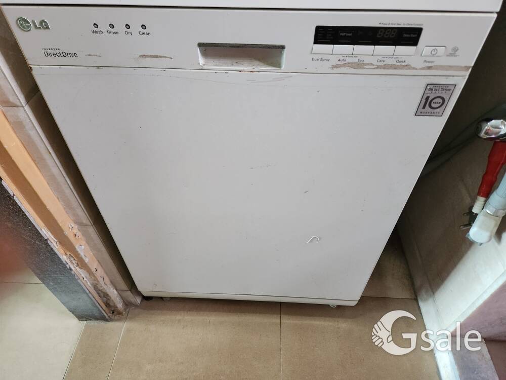 Sparingly used Dishwasher for immediate sale