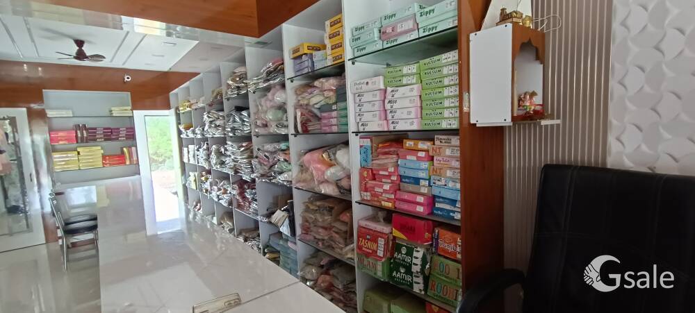 cloth and dummy sell