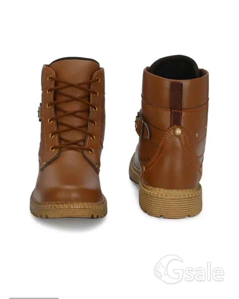 Trendy Tan solid flats boot for men