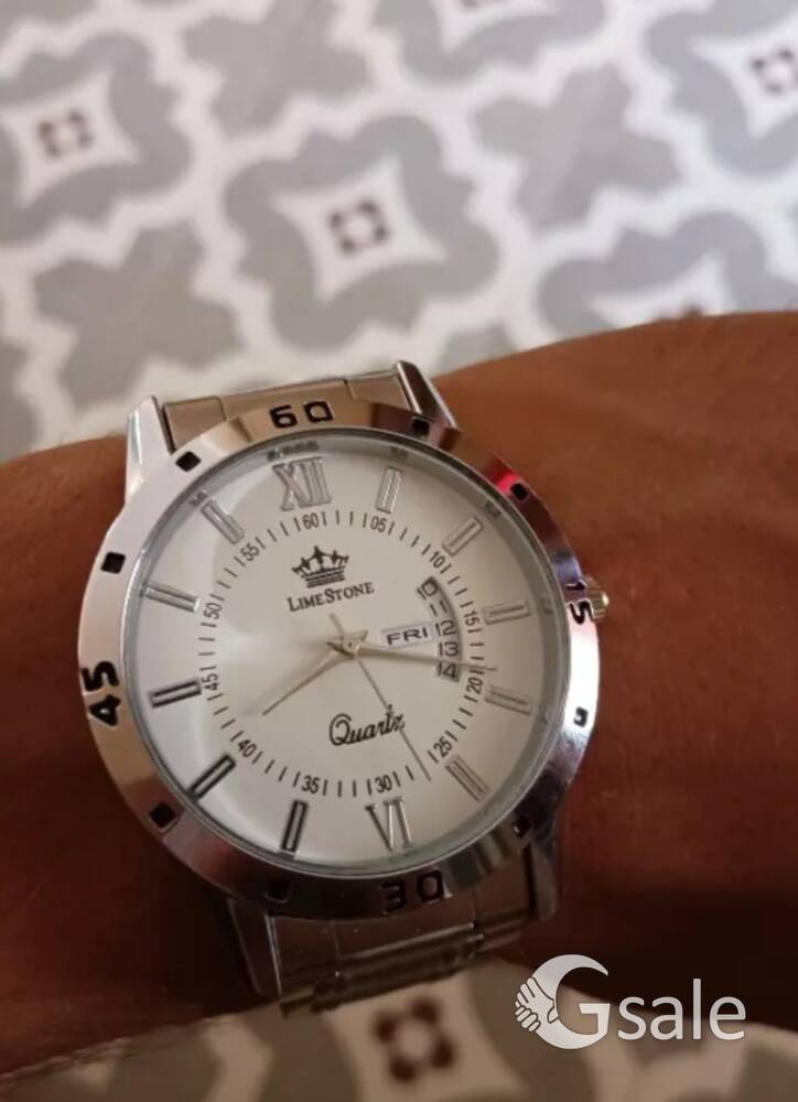London Quartz Analog Watch