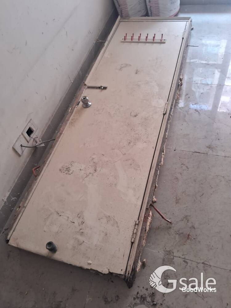 Selling white color wooden door