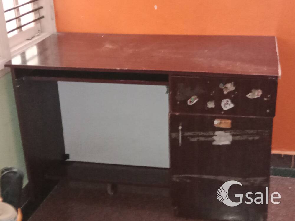 7676297333