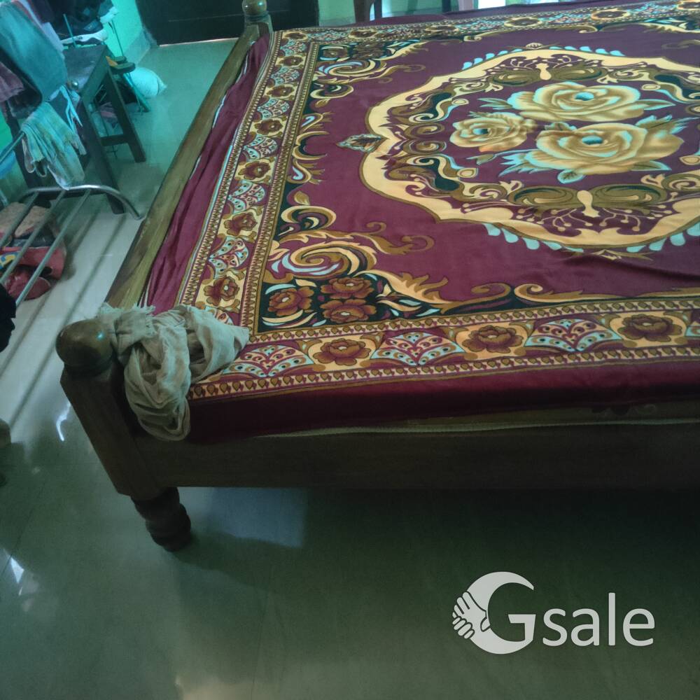 I want selling my double bed