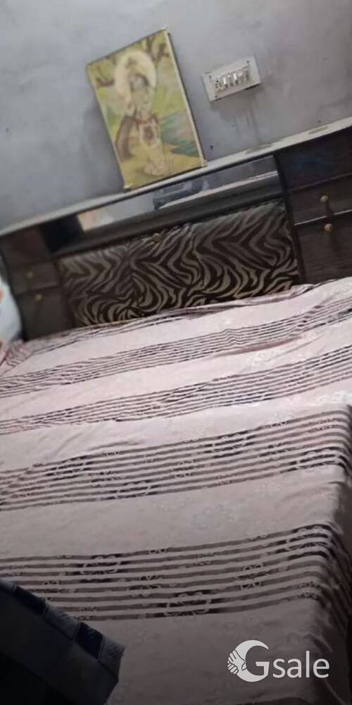 SOLID WOODEN BED