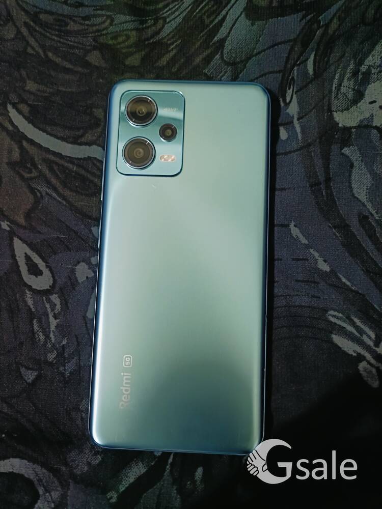 mobile in fresh condition with bill box charger