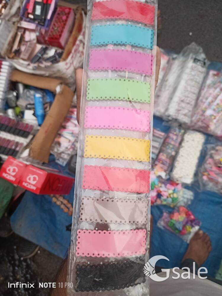 Hair clips ,Hair cletcher for the women and girls all types available 