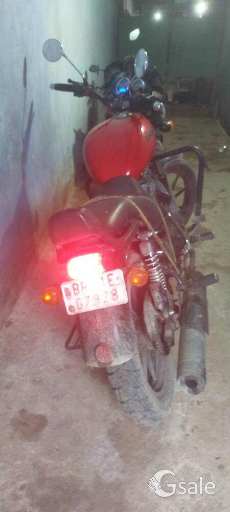very excellent condition 1st owner and just 32000 kms driven 
