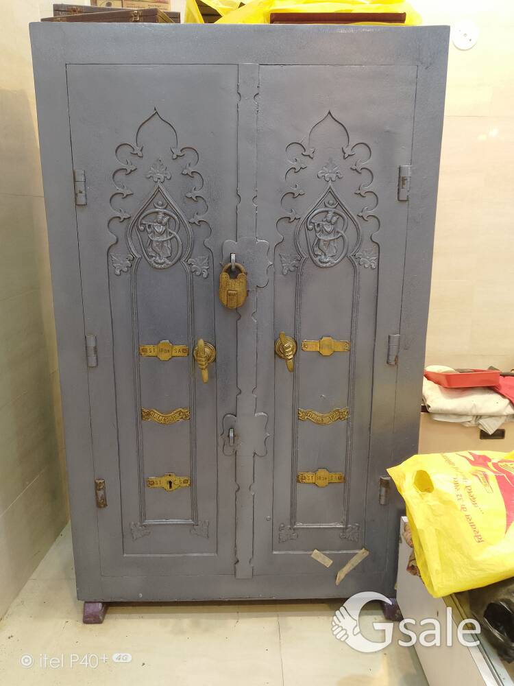 Cell a Old Iron Safe 